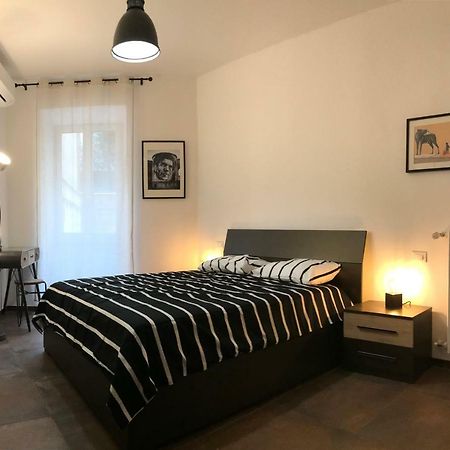 Apartemen 58 m² dengan 2 kamar tidur dan 1 kamar mandi pribadi di Appio Latino Rome Bagian luar foto
