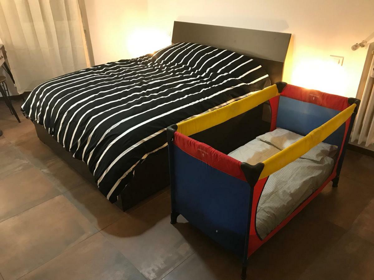 Apartemen 58 m² dengan 2 kamar tidur dan 1 kamar mandi pribadi di Appio Latino Rome Bagian luar foto